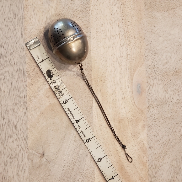 Vintage Tea Strainer Pod - Picture 7 of 7